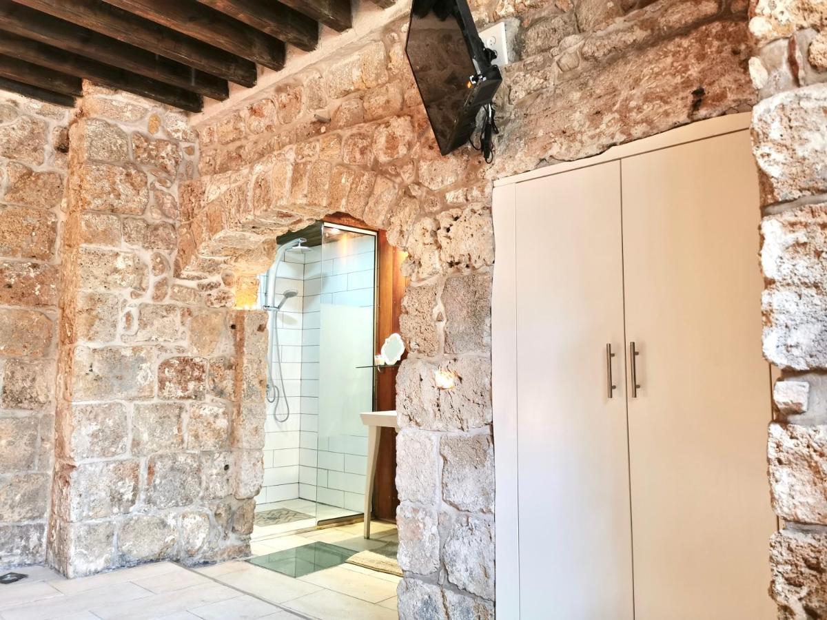 Unique Crusader Apartment In Old Acre Exterior foto